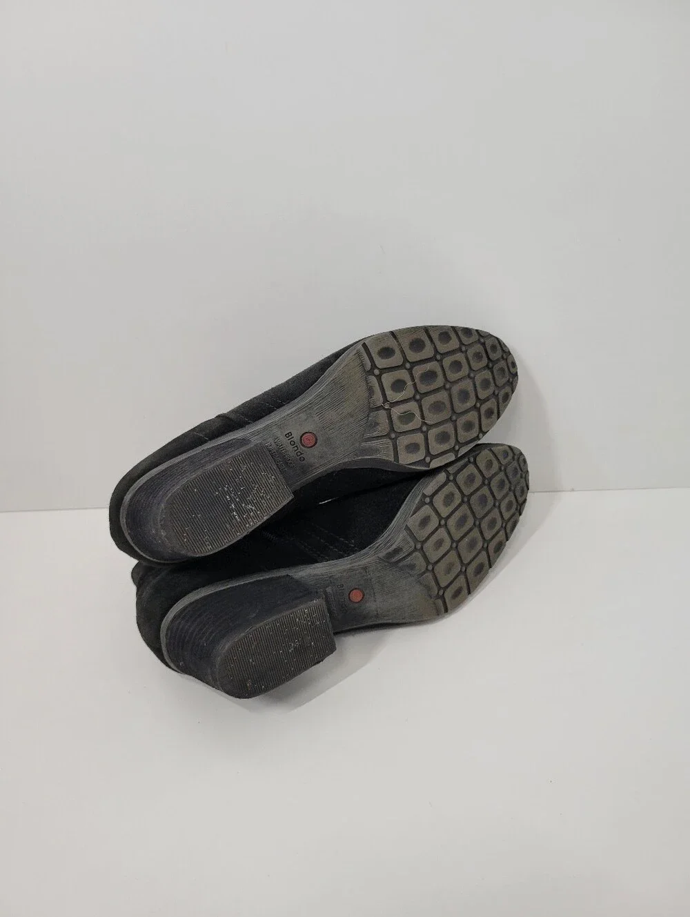 Blondo black suede